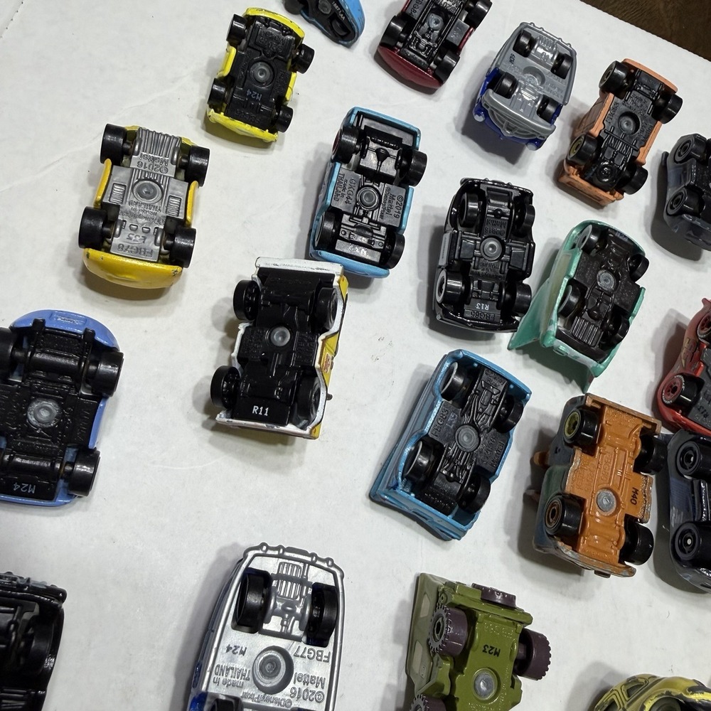 Disney Cars Mini Die Cast Racer Lot 29 Cars - Picture 15 of 16
